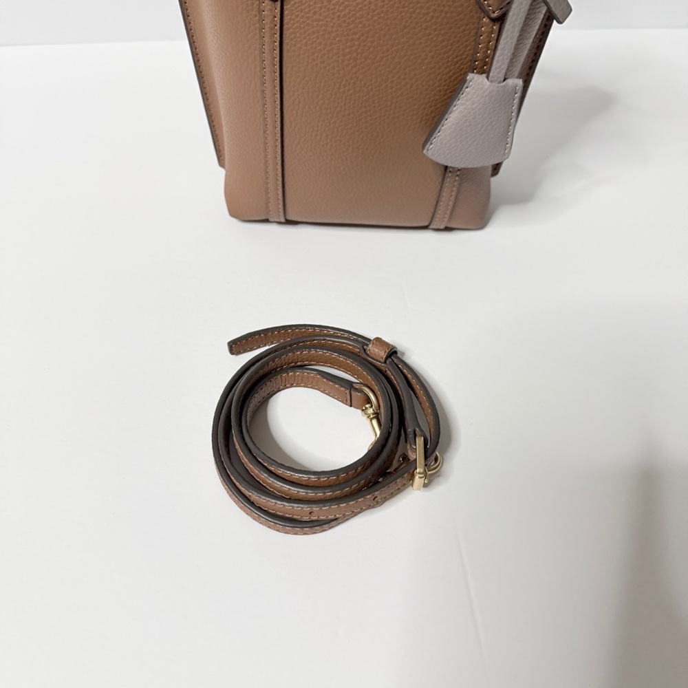 Tory Burch Mini Bag Perfect NEW and never used.   Gorgeous! Light Brown & Grey - Picture 8 of 9